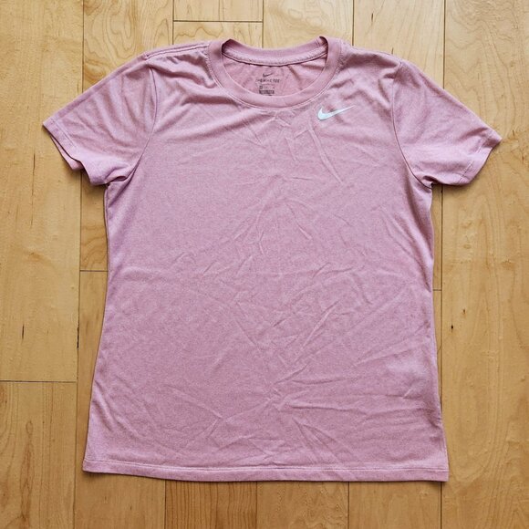 Nike - The Nike Dry Fit T-Shirt size M Pink Rose Color Athletic Ware Sport Berry - Picture 7 of 7